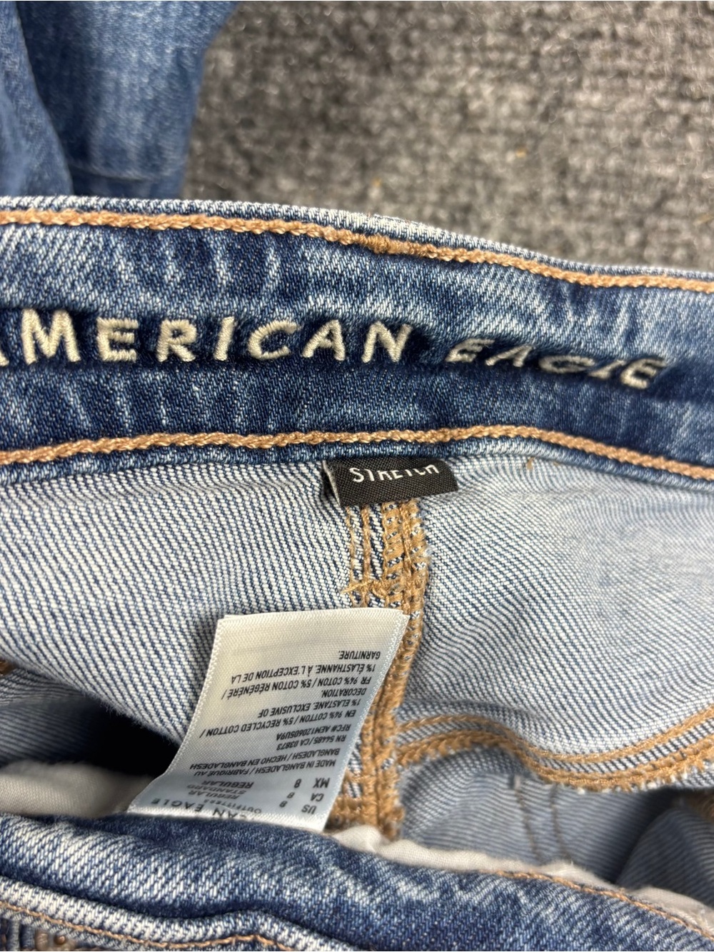 AMERICAN EAGLE Women’s Denim 90’s Bootcut Jeans Distressed Knees Stretch size: 8 - Picture 6 of 8